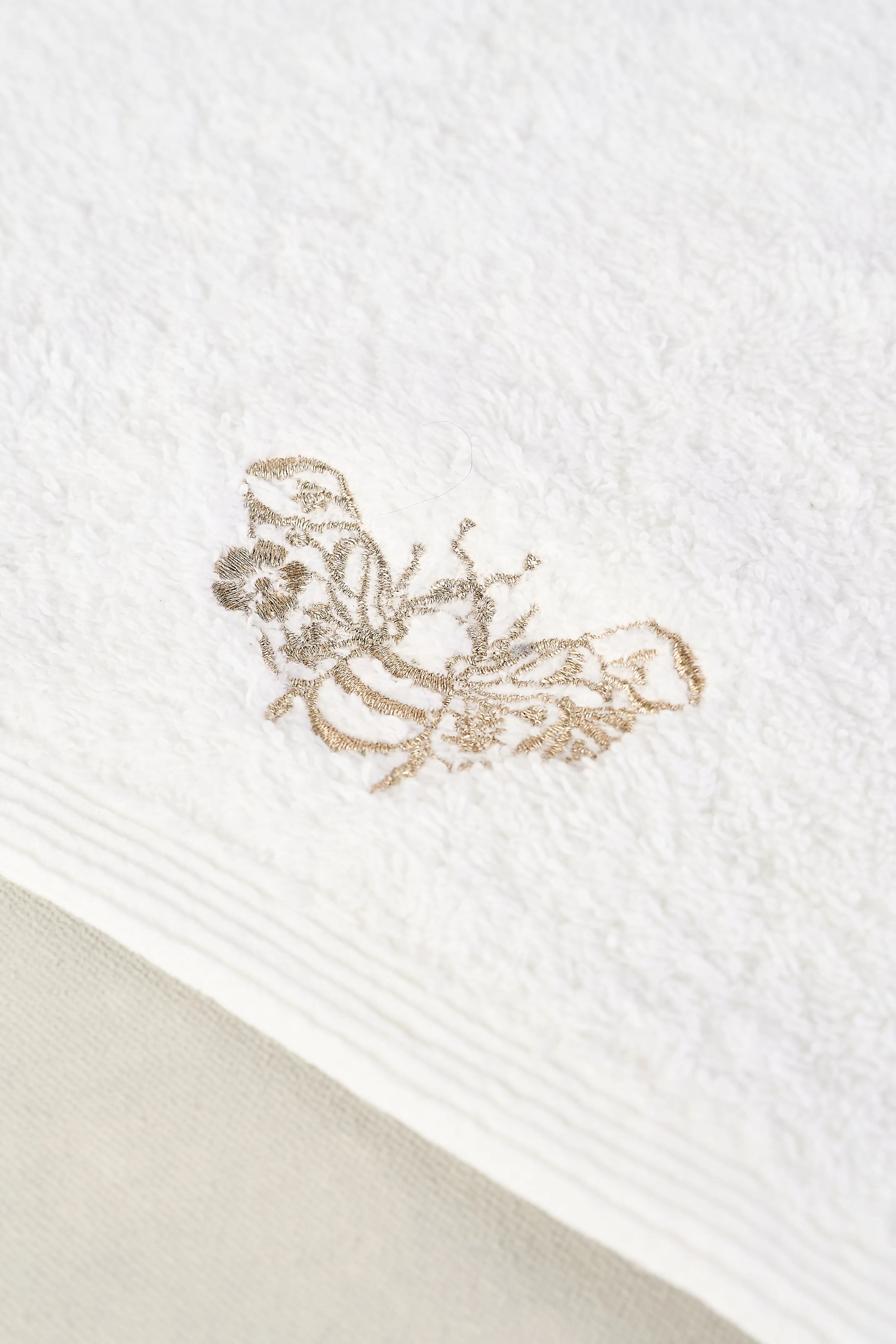 Bee Embroidered Face Washer Set