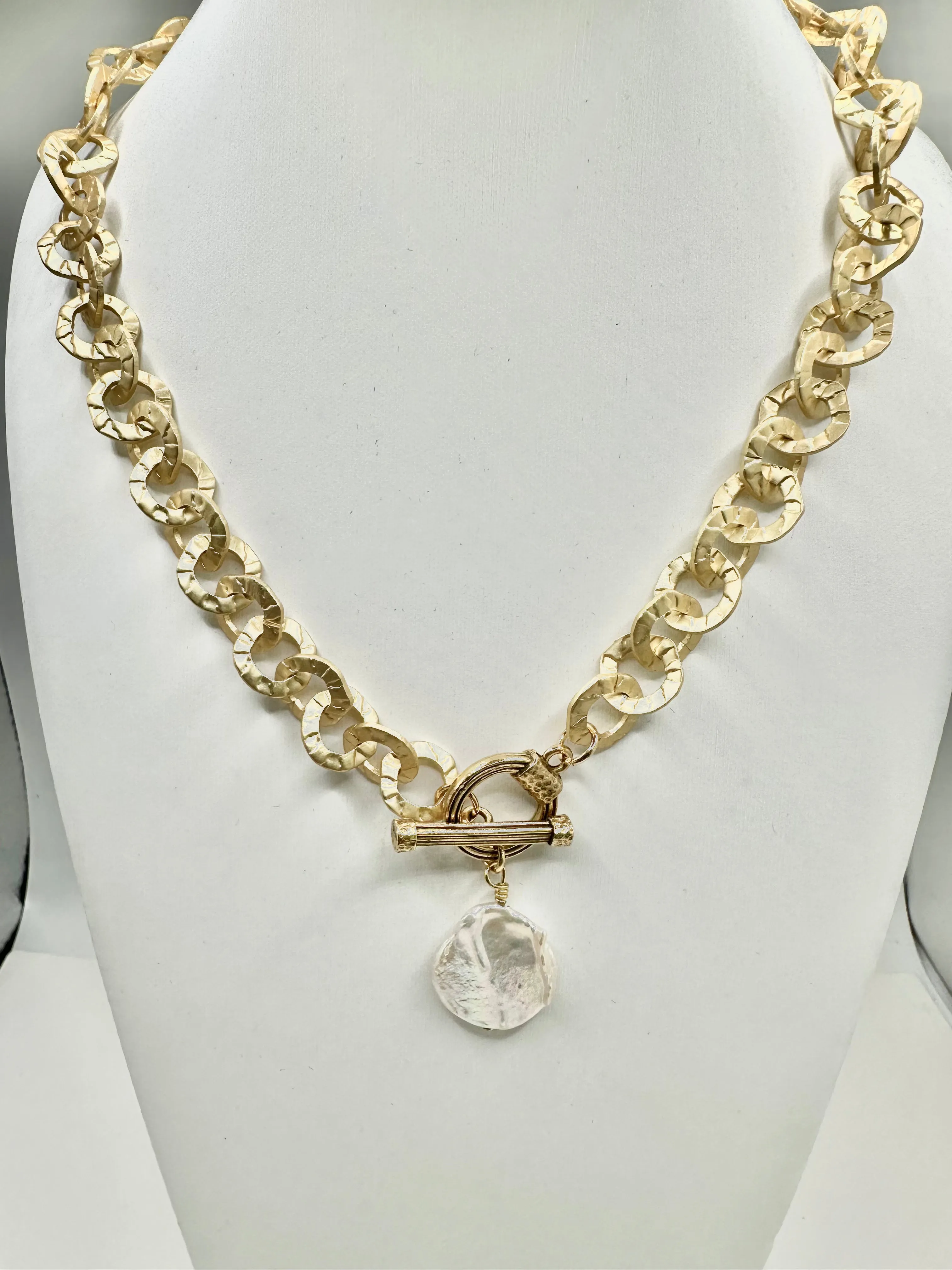 Ruffle Washer Chain Toggle Lobster Clasp with Nugget Pearl Drop